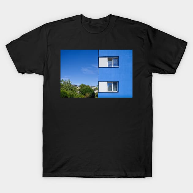 Settlement, Italian Garden Bauhaus, Bauhaus style, Celle, Lower Saxony, city T-Shirt by Kruegerfoto